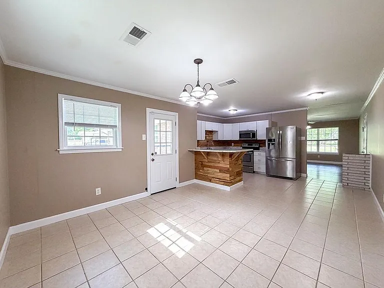 6868 Bay Rd — Photo 5