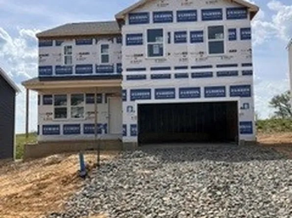 343 Leslie Farms Dr, Connoquenessing Boro, PA 16033