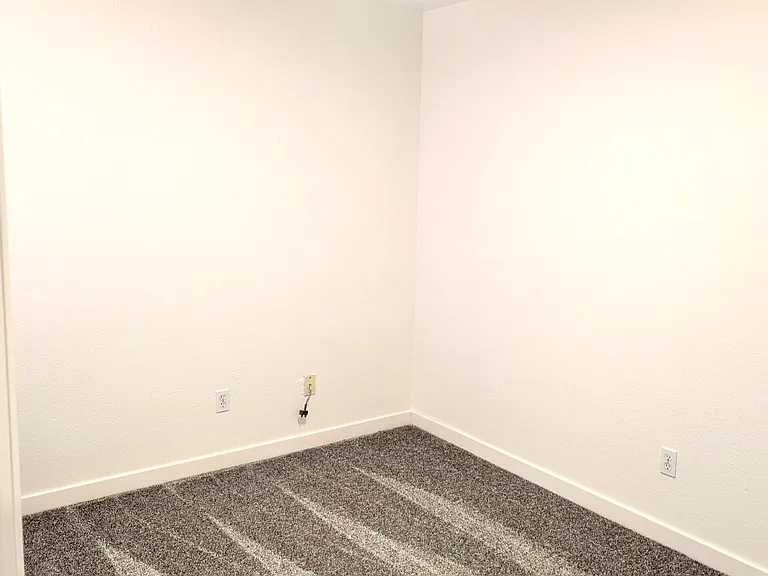 71 Village Circle Dr — Photo 13