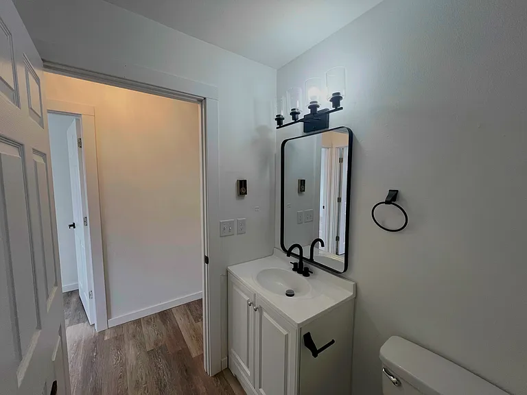915 Genrich St #2 — Photo 11