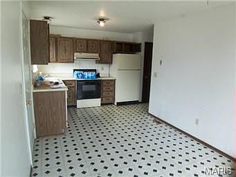 2nd image of 6757 Odell St