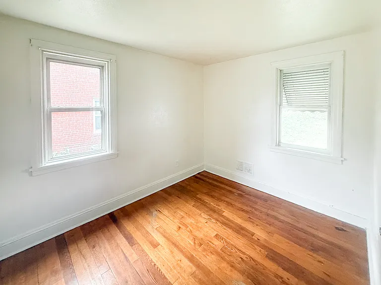 108 E Roanoke St — Photo 8
