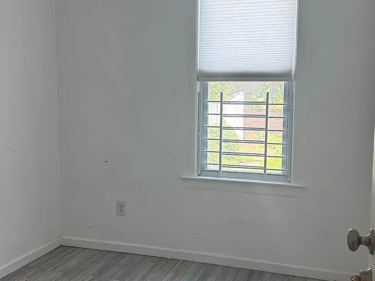 116 Cambridge Ave — Photo 3