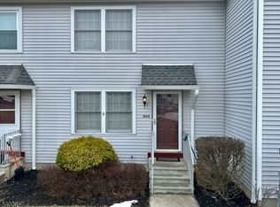 805 Faulkner Dr, Hackettstown, NJ 07840