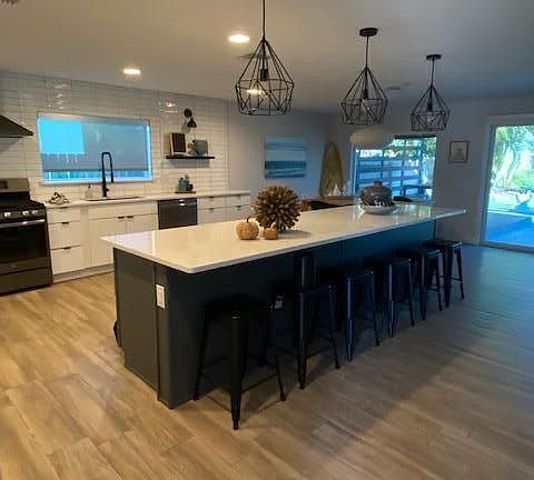 4th image of 1445 Bay Shore Dr