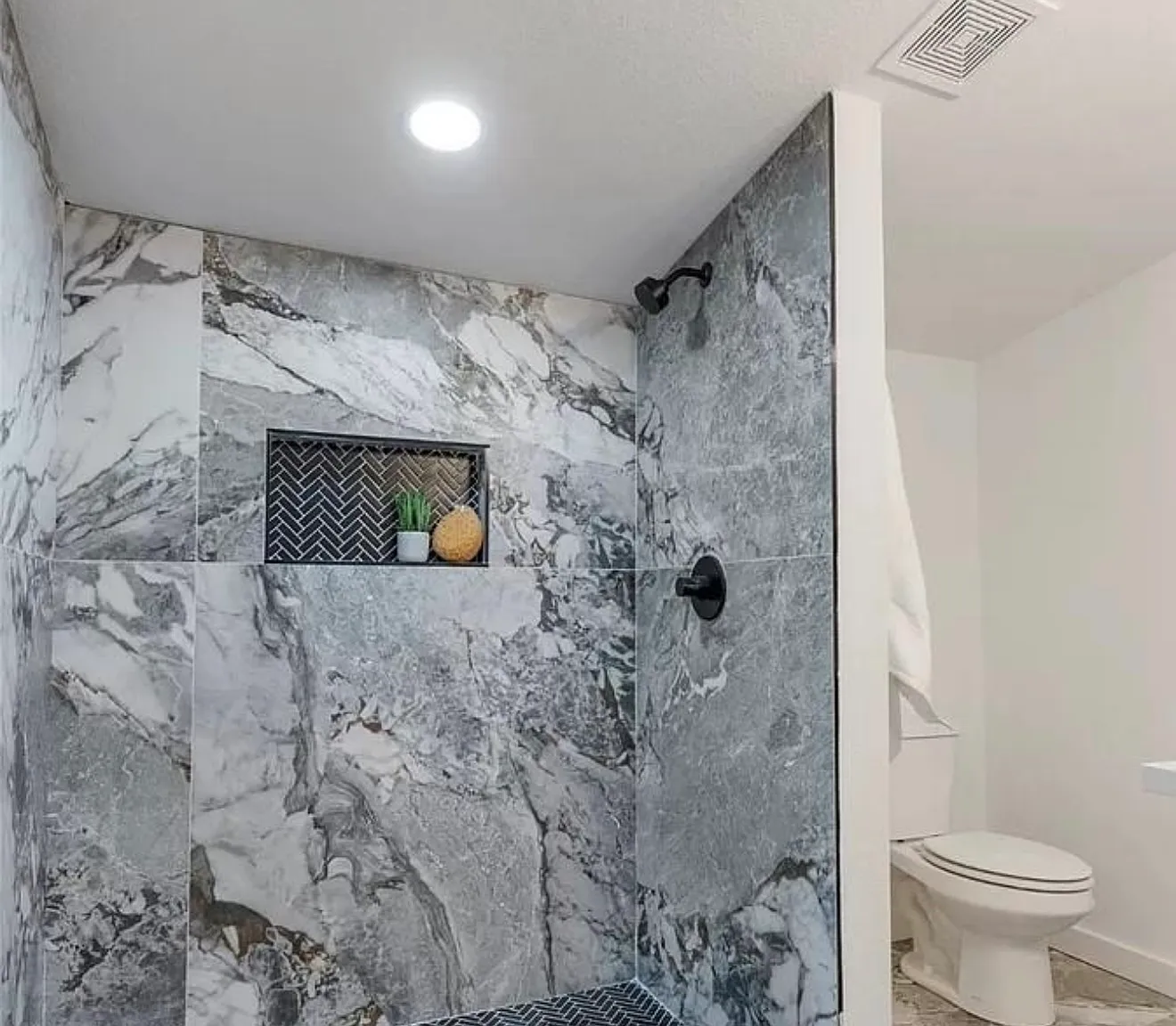 1911 West Easton Court - 1 — Photo 4