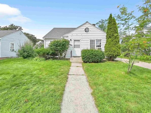 1094 8th St, Green Bay, WI 54304