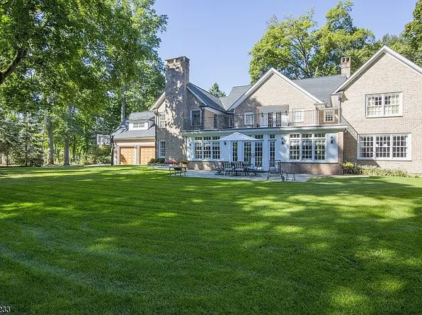 12 Dellwood Pkwy E, Madison, NJ 07940