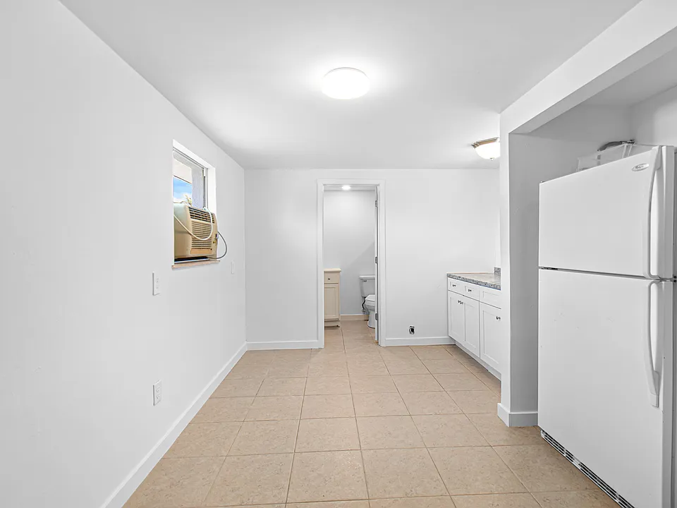 2115 Saint Croix Ave #2