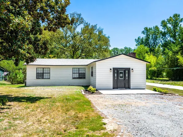 410 E Clarksville St, Jefferson, TX 75657