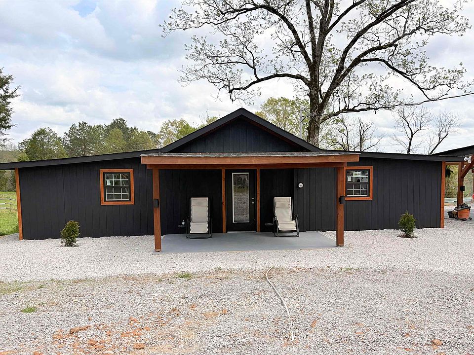1st image of 633 Smith Rd