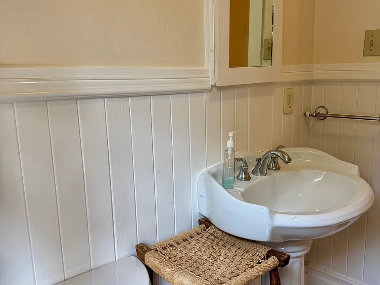 103 Juarez Ave #6 — Photo 4