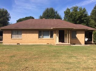 1149 Colonial Rd, Memphis, TN 38117