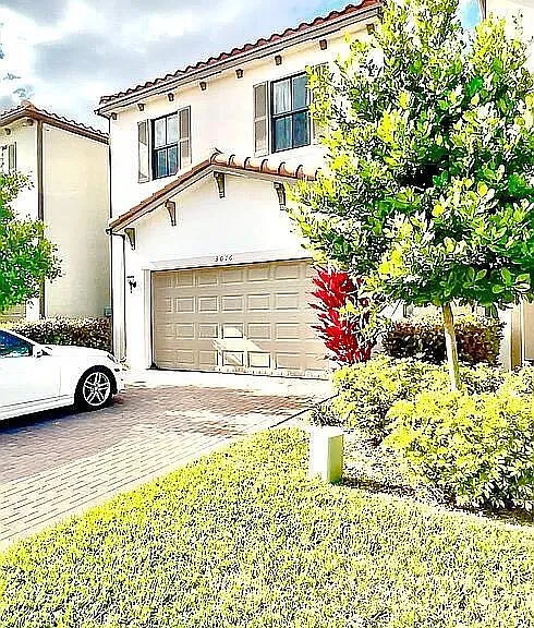 3016 King Palm Way — Photo 3
