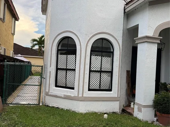 16536 SW 54th St #1, Miami, FL 33185