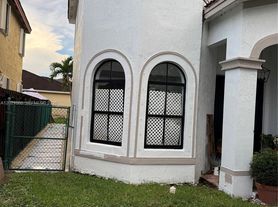 16536 SW 54th St, Miami, FL