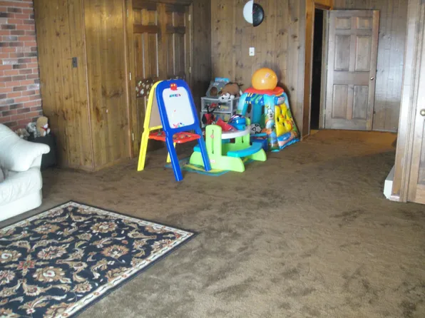 14 Lilac Ct, Cromwell, CT 06416