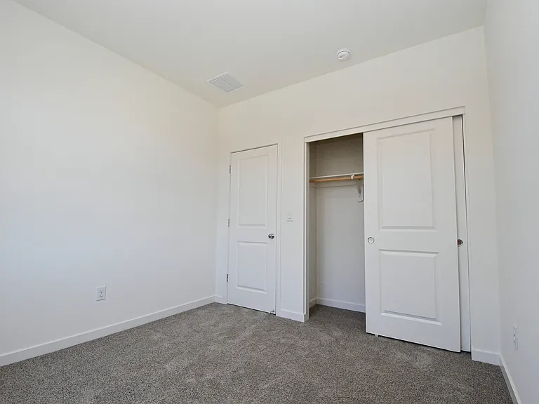 1016 Middle Gate Rd — Photo 15