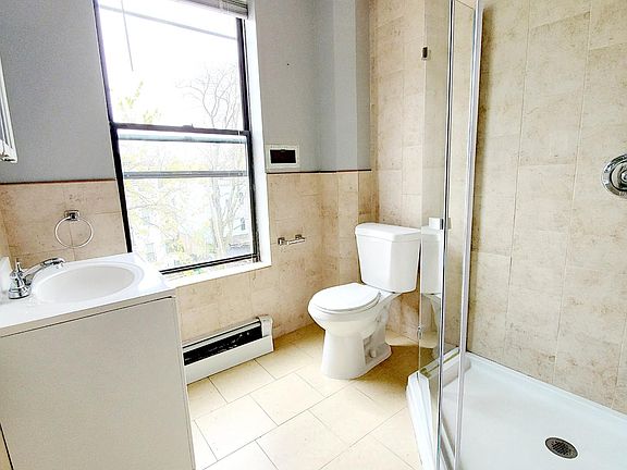 4th image of 364 Pacific Ave #2E