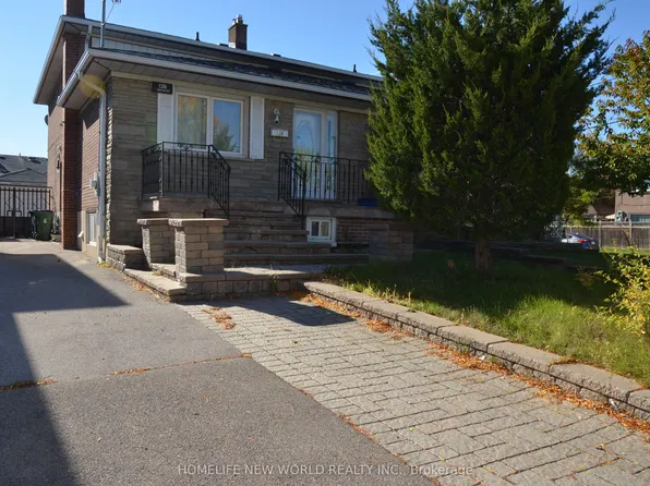 138 Lindylou Rd, Toronto, ON M9M 2B6
