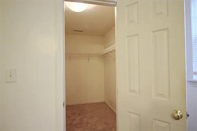 304 Gladstone Dr — Photo 11