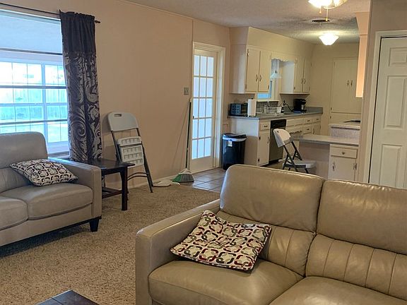 4th image of 3744 Scarlet Ave