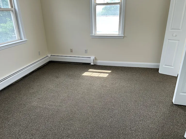 48 Woodside Ave E #3 — Photo 7