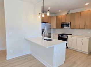 436 S Maple Ave #2, Oak Park, IL 60302