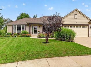 906 N Patricia Ct, Elkhorn, WI 53121