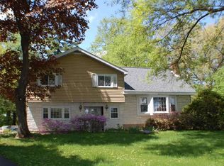 839 Maxwell Dr, Niskayuna, NY 12309