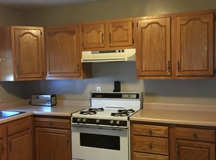 1036 B St, Geneva, NE 68361