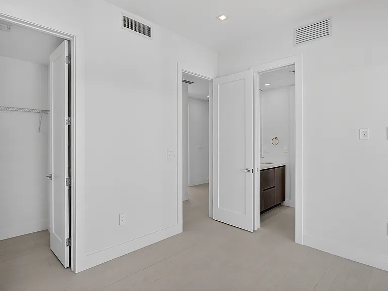 4420 SW 32nd Ave — Photo 25