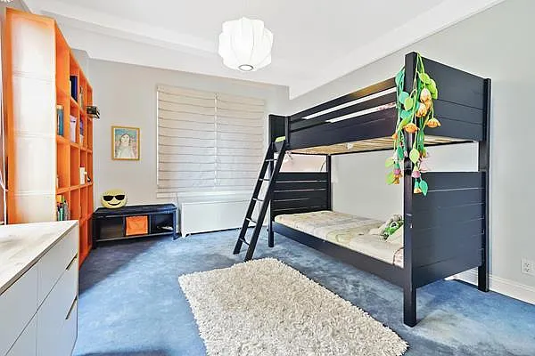 Sold by Avenue Sotheby's International Realty | media 30