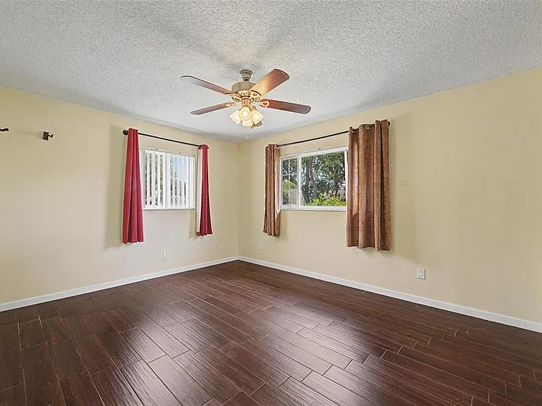 4212 Gray Squirrel Ln — Photo 17