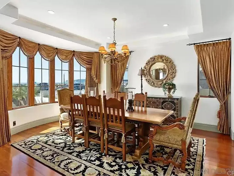 555 Ocean Blvd — Photo 13
