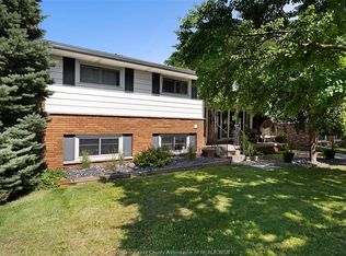 1170 Garden Court Dr, Windsor, ON N8S 2S3