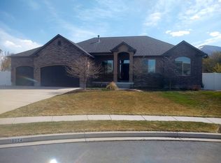 10024 N Riverside Ln, Highland, UT 84003