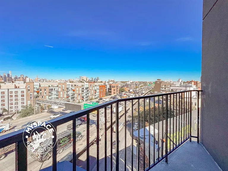 280 Meeker Ave #907 — Photo 4