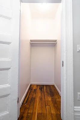 Rented by Nooklyn NYC LLC | media 44