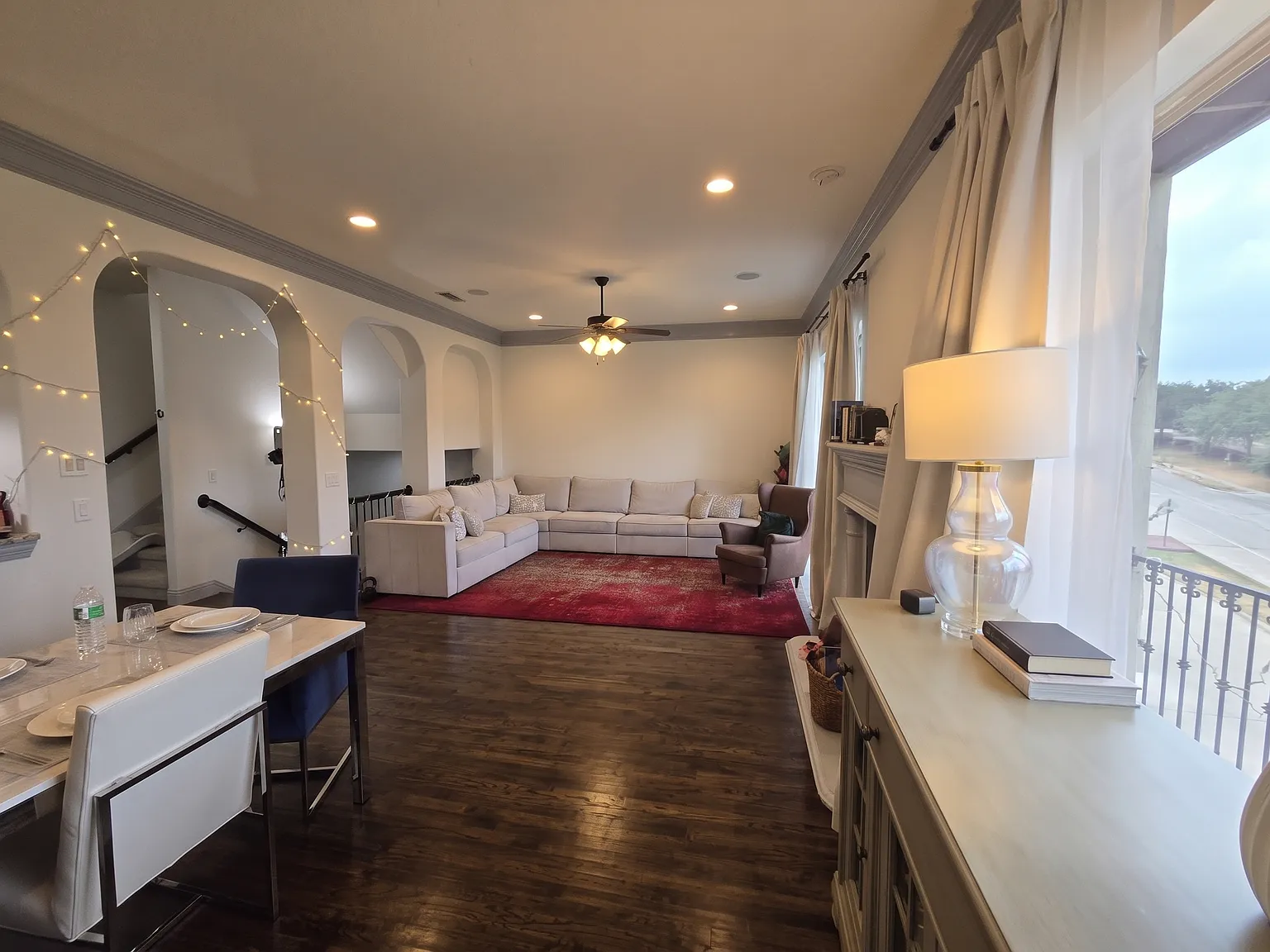 3 bed, 3004 sqft, $3,200 — Photo 2