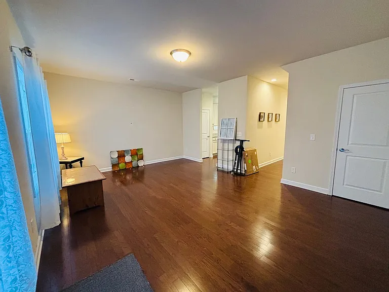 305 Phoenix Blvd NW — Photo 13
