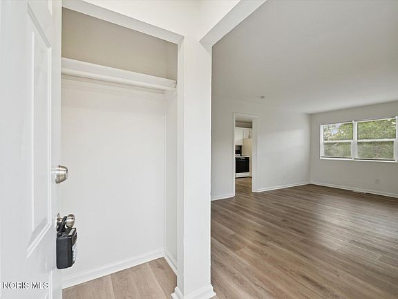 3rd image of 1022 Liberty St