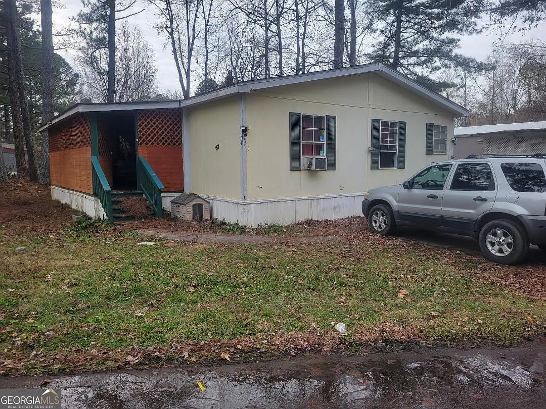 3 bed, 2.0 bath, 1200 sqft, $1,400 — Photo 1