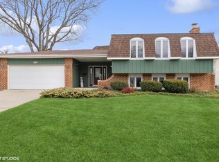 1631 S Prospect St, Wheaton, IL 60189