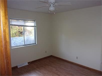 3rd image of 465 Brentwood Dr #B465