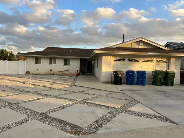 13182 Fernmont St, Sylmar, CA 91342