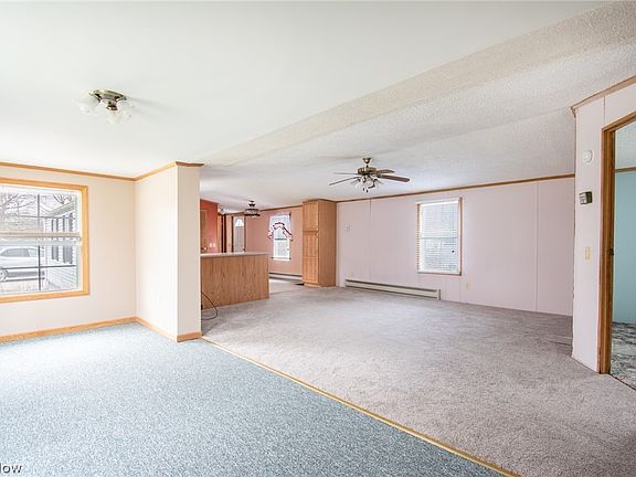 5th image of 391 Lakeway Dr