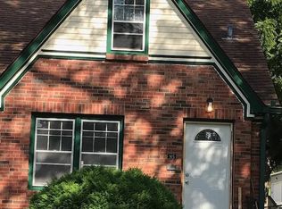 915 23rd St, Rock Island, IL
