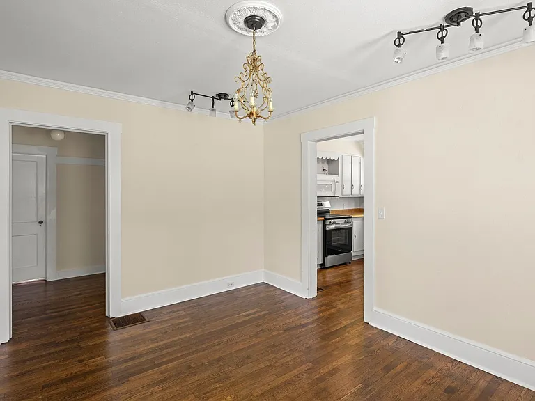 105 Stonewall Ave — Photo 9