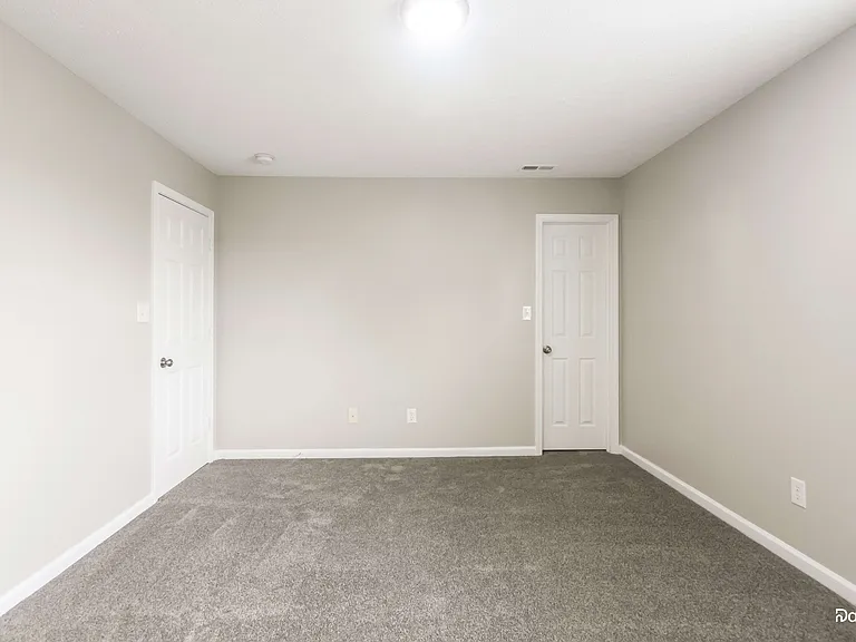 8684 N Springview Dr — Photo 8